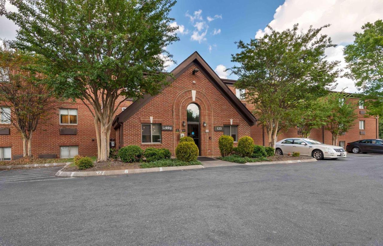 Extended America Select - - Place - E Mccullough Dr 2*