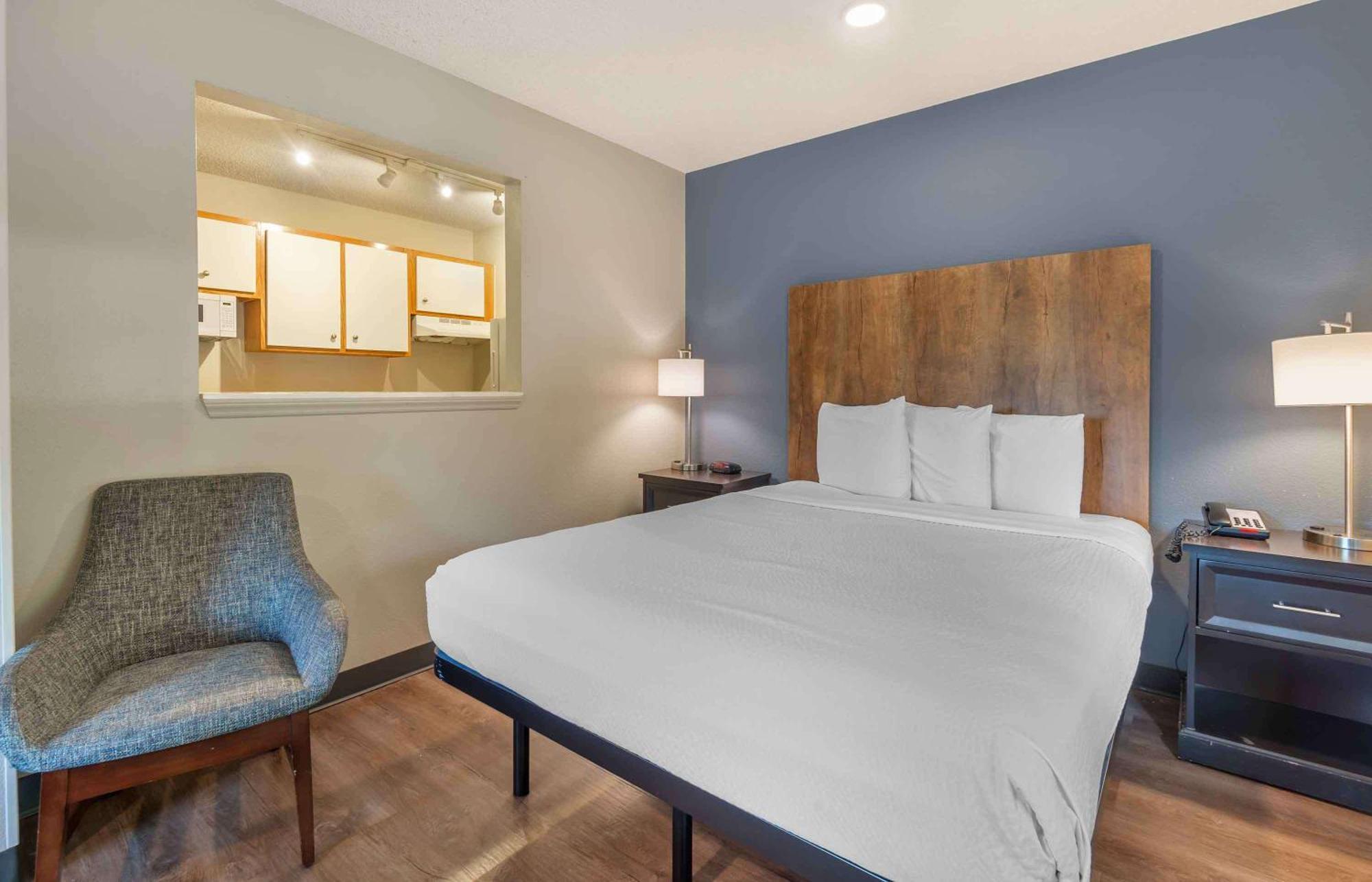 Extended America Select - - Place - E Mccullough Dr Hotel 2*