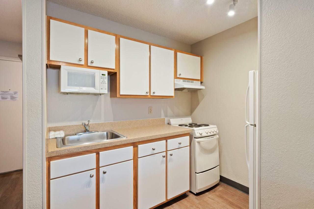 Extended America Select - - Place - E Mccullough Dr
