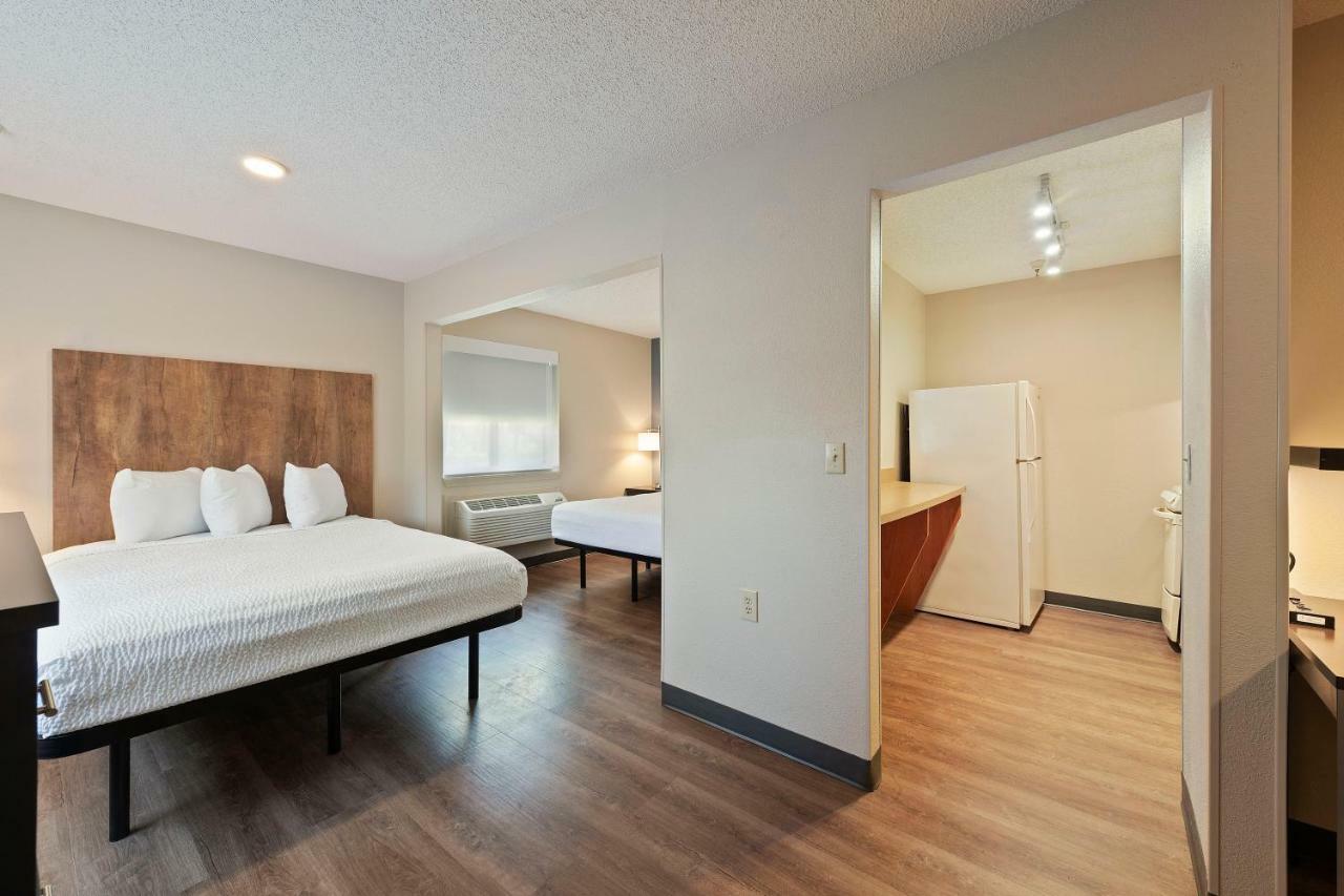 Extended America Select - - Place - E Mccullough Dr 2* Charlotte