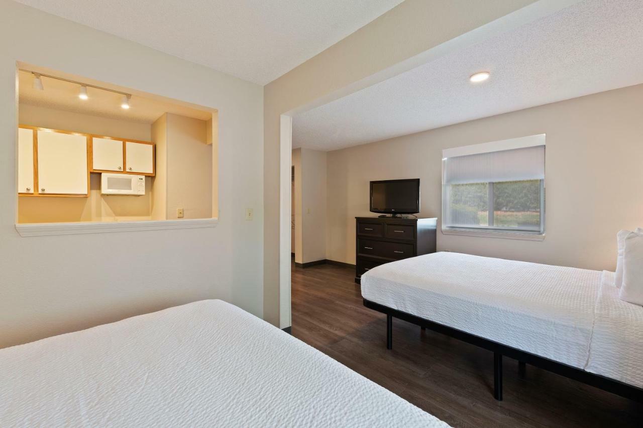 Extended America Select - - Place - E Mccullough Dr 2*